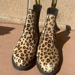 DR MARTENS Flora Madison Leopard 🐆 print boots
